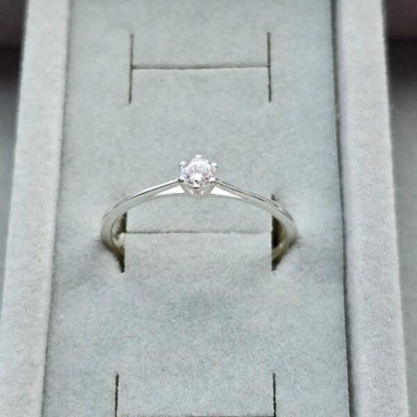 Anel solitario 6 garras zirconia cristal
